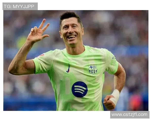 莱万背叛昔日恩情拜仁球迷怒斥其为忘恩负义的叛徒